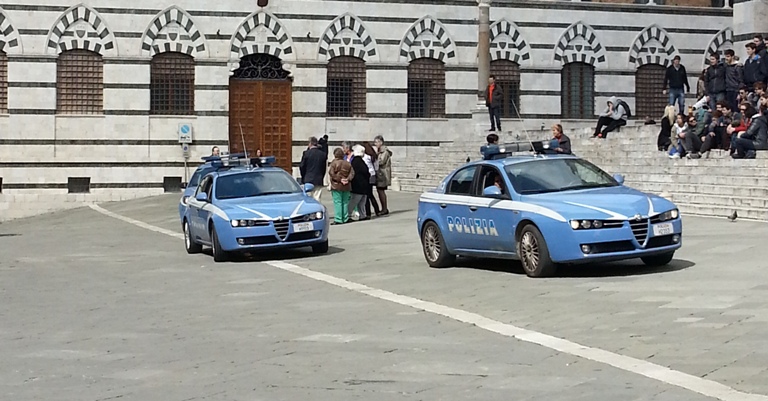 Siena: pattuglione della polizia in città il cittadino online Polizia di stato siena