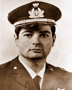 Il pilota Giancarlo Battagli