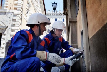 Enel al lavoro sulla bassa tensione in centro a Siena