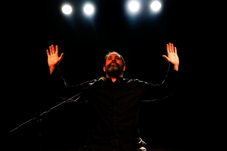 A teatro c’è “Stasera sono in vena” di e con Oscar De Summa
