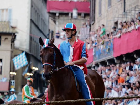 Palio di Siena, seconda prova: vince la Pantera