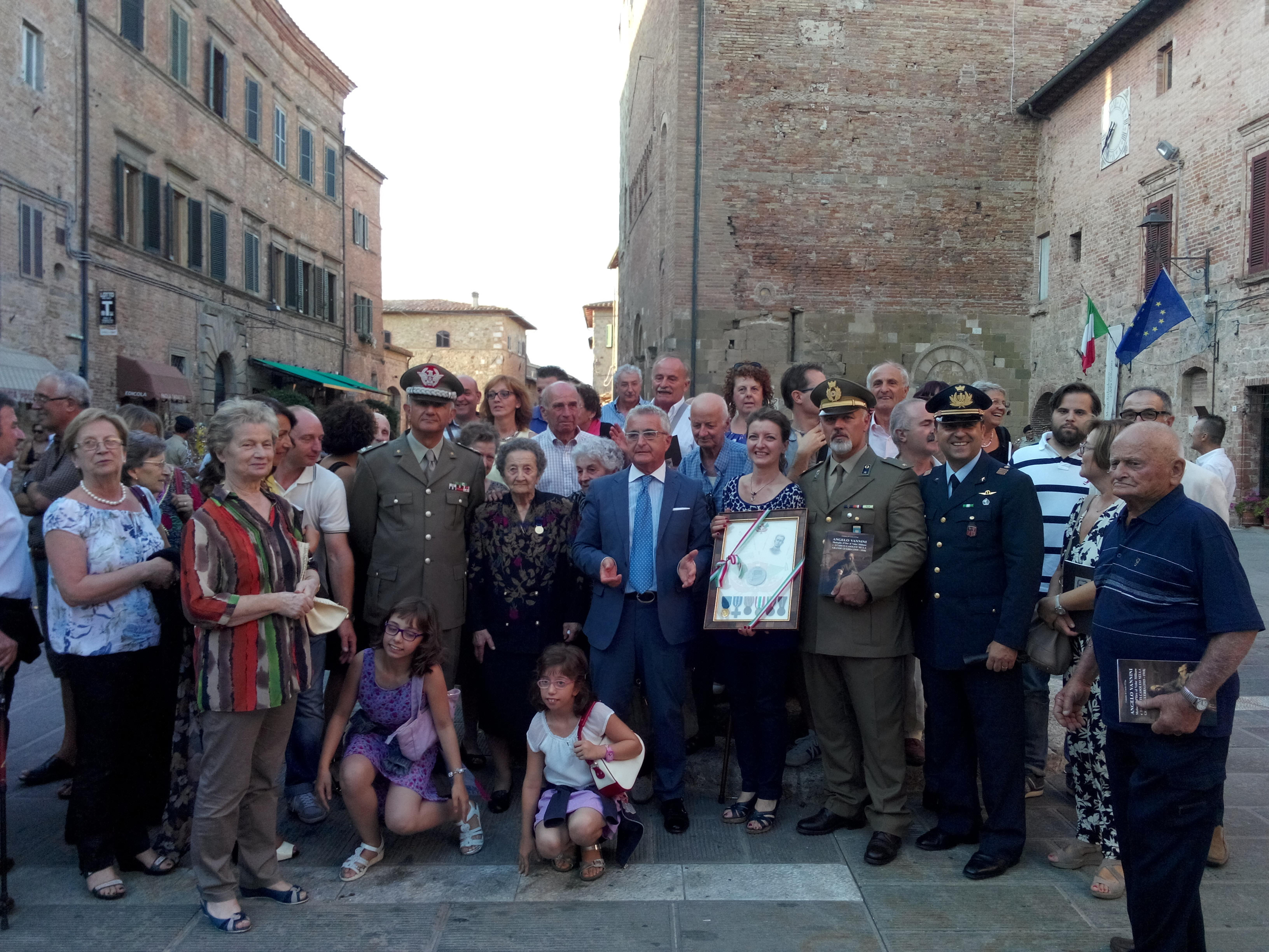 Casole e la Croce Rossa celebrano i caduti