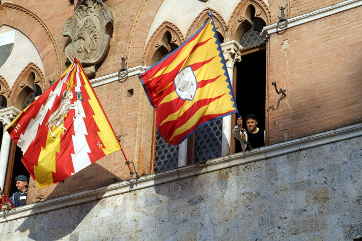 Palio dell’Assunta: corrono Valdimontone, Chiocciola e Selva