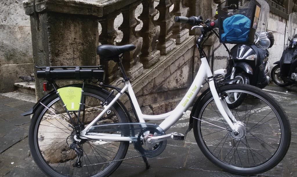 Università: il personale gira in bici elettrica