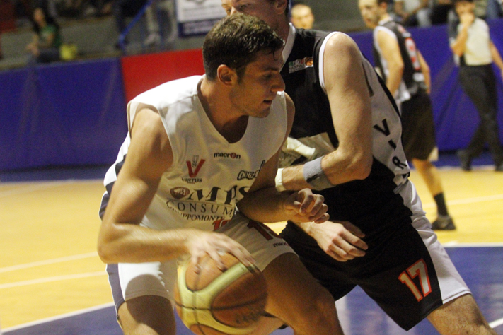 Virtus dilagante con Carrara: 107-57