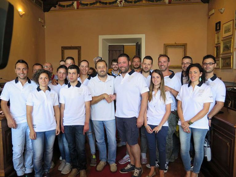 Bravìo delle Botti, le contrade a sostegno del Magistrato