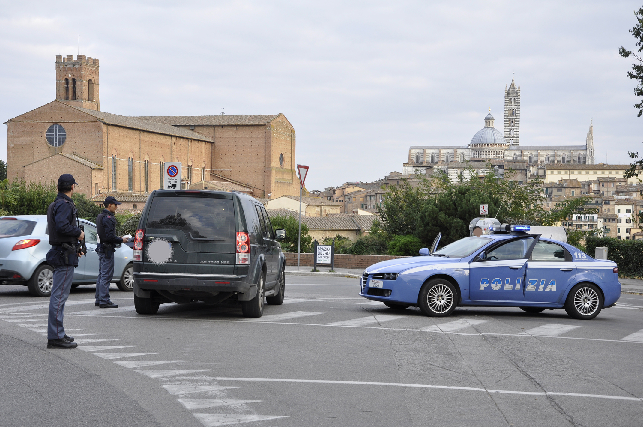 Rubava nelle auto: trovato e denunciato