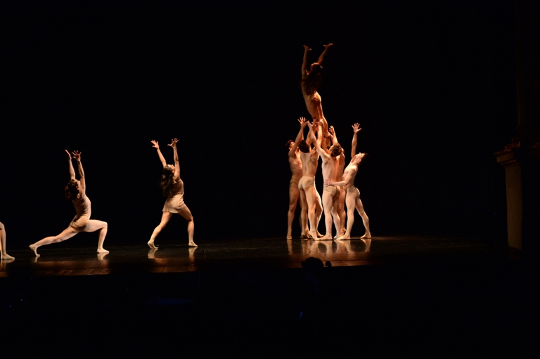 Il Balletto di Siena in scena ai Rinnovati con “Corpi Erranti”