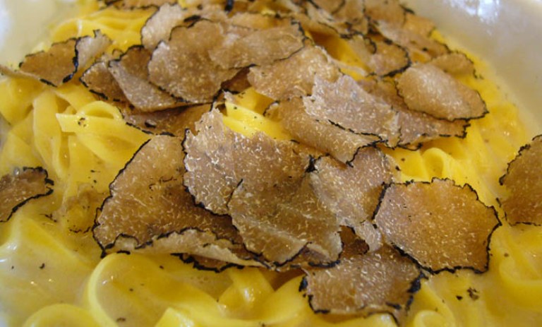 Il tartufo delle Crete invade le vie del centro di Asciano