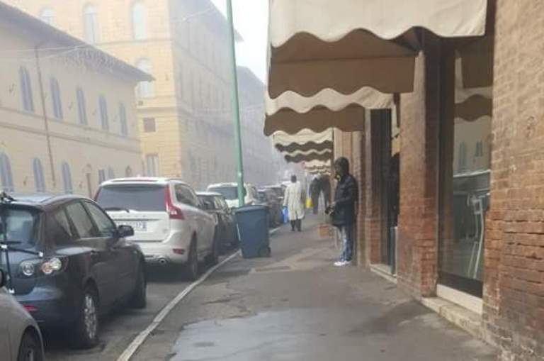 Accattonaggio a Siena. Rosso (FdI): “Ho parlato con il Questore Vicario”