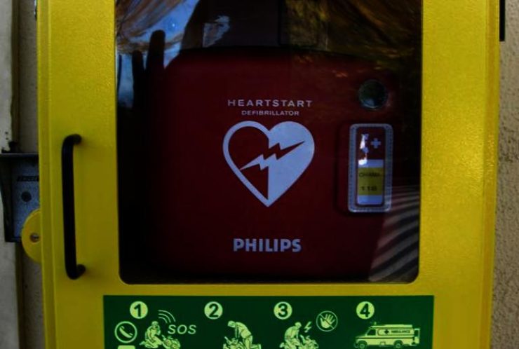 Defibrillatori: al via il censimento tramite mail