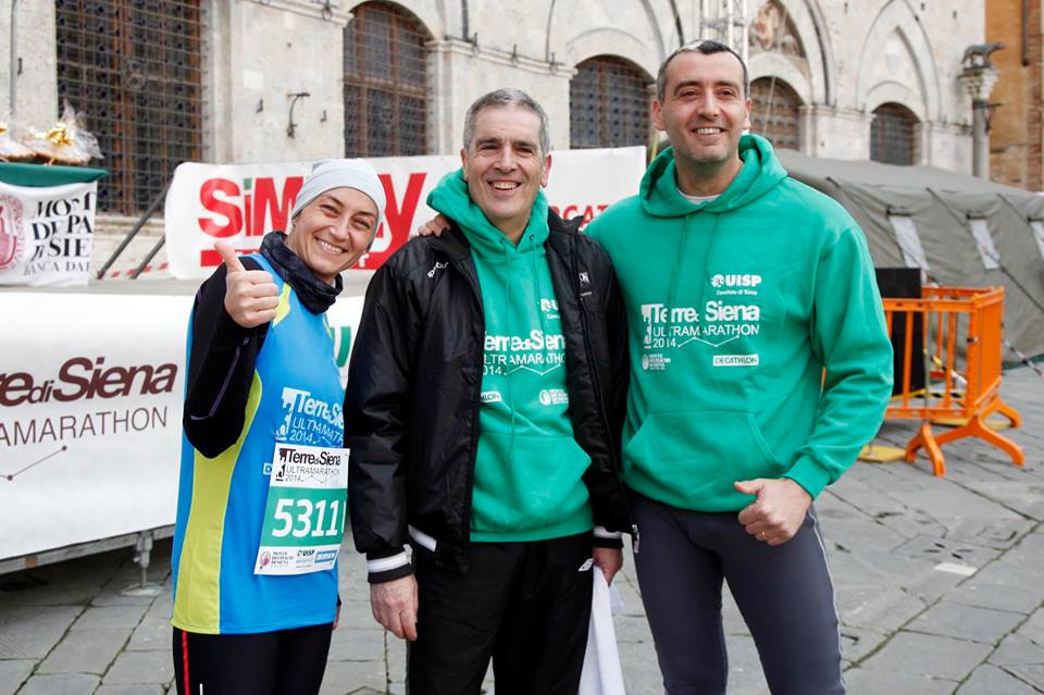 L’assessore Pallai al via del Terre di Siena Ultramarathon