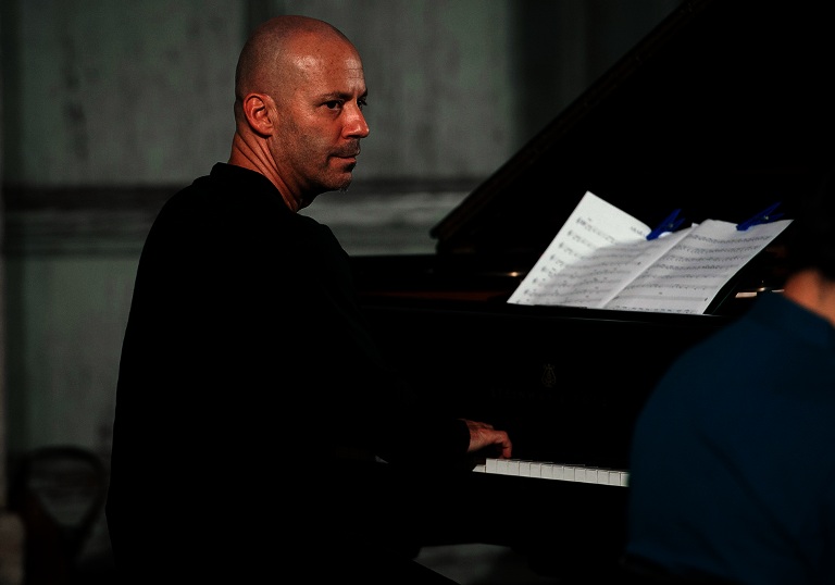Stefano Battaglia e il suo Trio in concerto