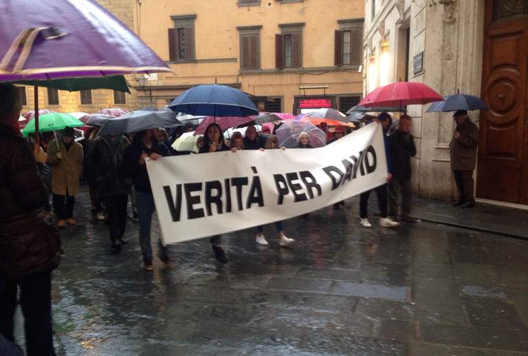 “Verità per David”. E Siena risponde