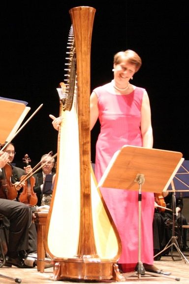 Nel cortile del Podestà un concerto per arpa e archi