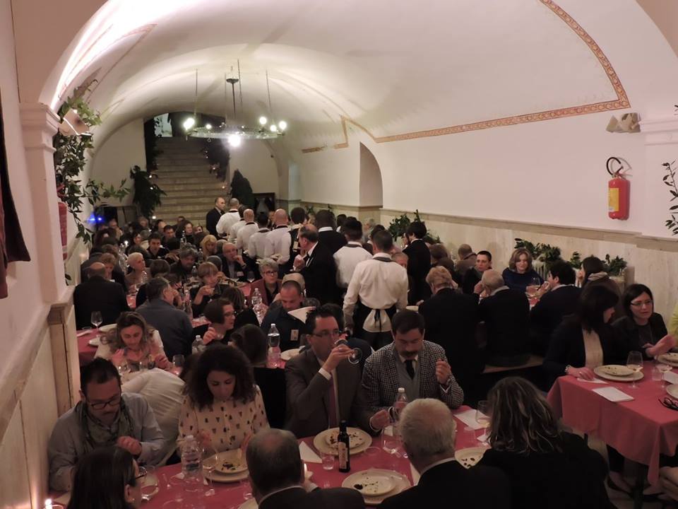 Solidarietà per Siena alla “cena galeotta” di Volterra