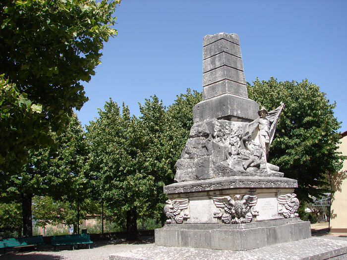 Cetona: il restauro del Monumento ai Caduti a Piazze per “Art Bonus”