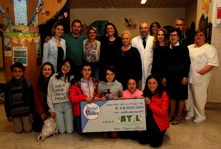 L’Associazione “Amici per la Musica” ha consegnato un assegno all’ATL