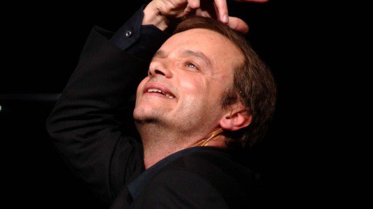 A Monteriggioni il tributo di Guidi a Sinatra apre “Castel music fest”