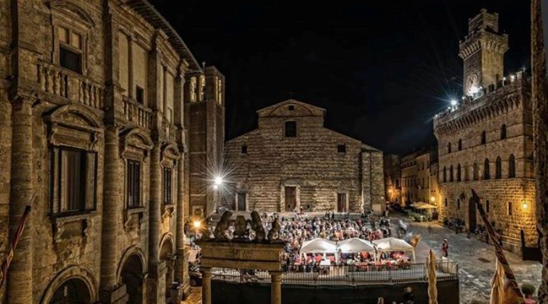 Cantine in Piazza: a Montepulciano torna il grande evento dell’estate