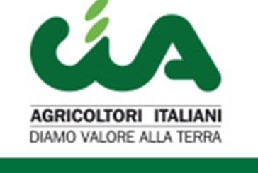 Morte del grano italiano. Agricoltori e trattori al casello A1 Valdichiana