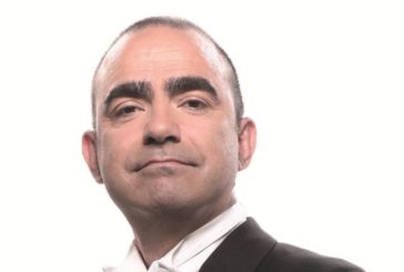 “Largo al factotum”: Elio in scena tra le torri