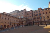 Ritratti in Piazza, l’arte torna nel cuore della città