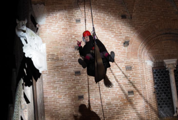 Variazioni in piazza del Campo per la Befana dei Pompieri