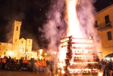Ad Abbadia San Salvatore le Fiaccole accendono il Natale