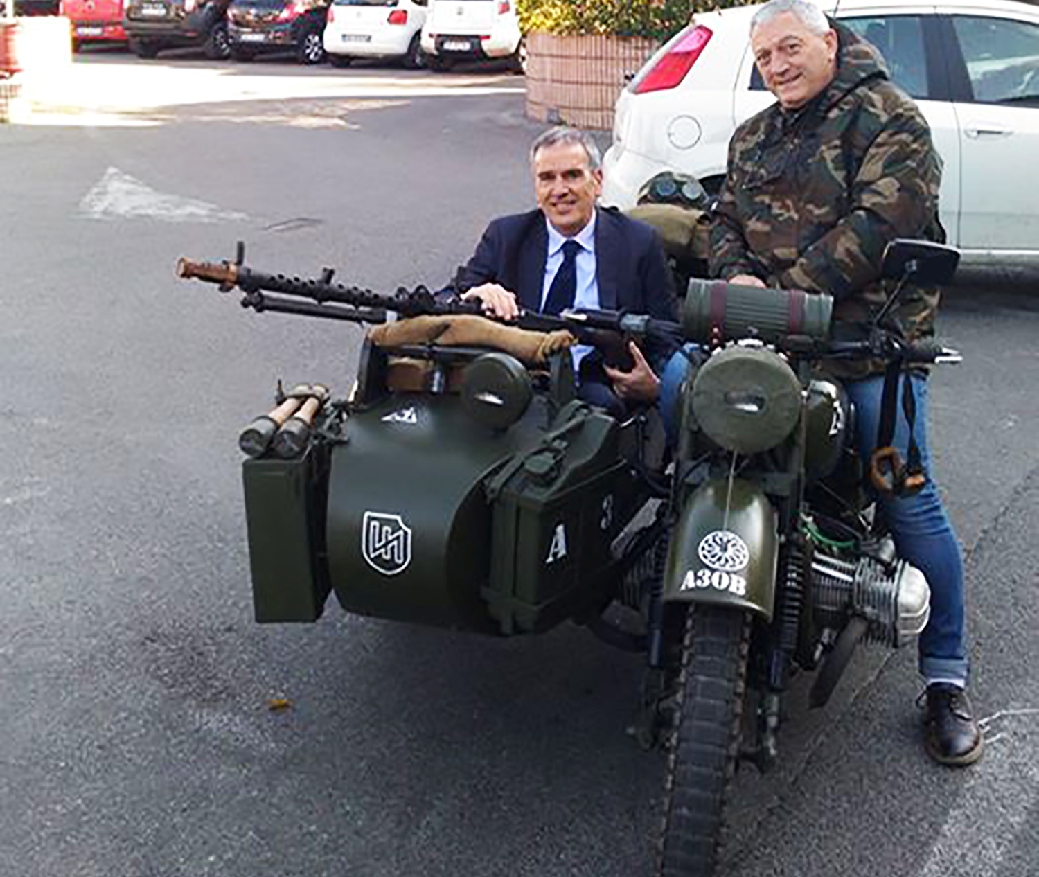 Il sindaco sul sidecar nazista: parla il Comitato per la democrazia costituzionale
