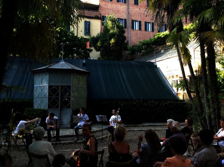 La musica del Franci si tinge di verde all’Orto Botanico