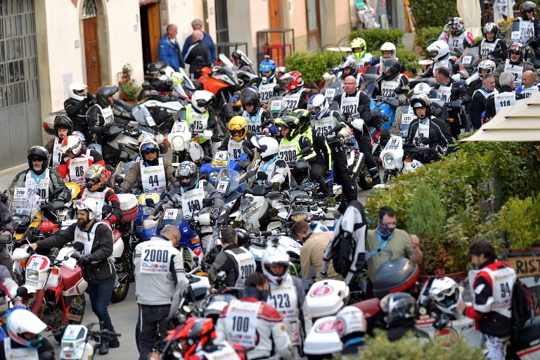 Successo per Polvere&Gloria, in moto sulle strade de “L’Eroica®”