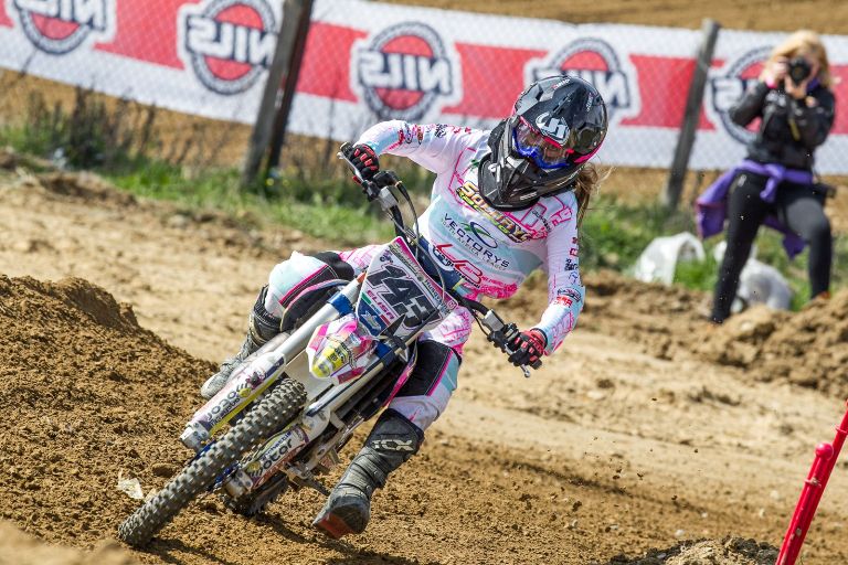 Elisa Galvagno prima nel Campionato italiano femminile Motocross