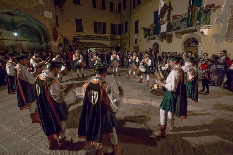 Festa nel castello per il gran finale di Serremaggio