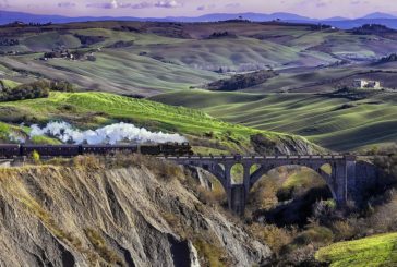 Col treno a vapore nel tempio dell’antiquariato!