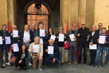 Presidio contro la legge elettorale davanti alla Prefettura