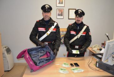 Spaccia euro falsi: arrestato dai Carabinieri