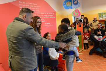 Chiusi: tre libri in dono ai nuovi nati in città