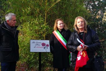 Violenza contro le donne: una targa tra le rose alla Lizza