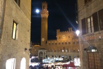 La X edizione del Mercato nel Campo accende il Natale di Siena