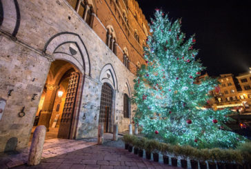 Bello l’albero di Natale in Piazza