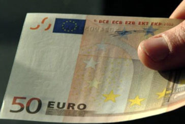 Come controllare eventuali banconote false