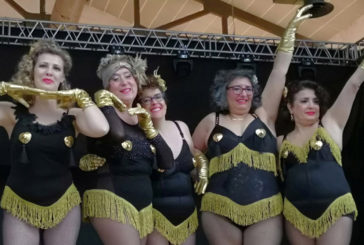Dal burlesque come terapia per ritrovare il sorriso dopo il tumore al seno