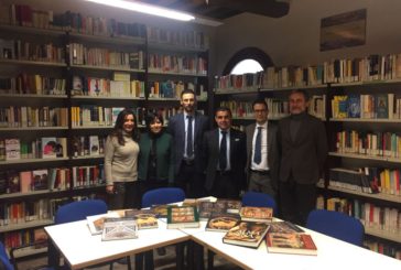La Cassa Mutua Mps dona libri alla biblioteca di Monteroni