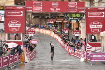 Van der Breggen vince in solitaria la “Strade bianche” donne