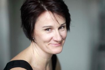 Antonella Questa in scena con “Vecchia sarai tu”