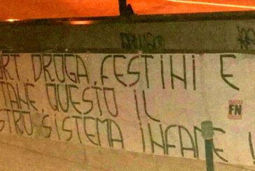 FN protesta con uno striscione