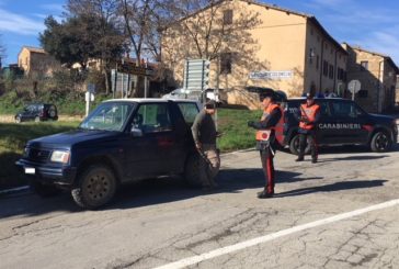 Famiglia in panne soccorsa dai Carabinieri lungo l’Orcia