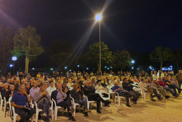 Più di 300 cittadini in piazza per dire NO alla fusione di Rapolano e Asciano