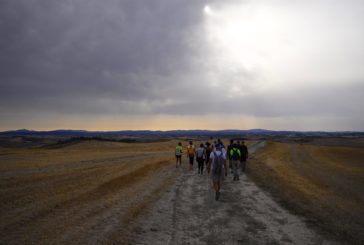 “Dal tramondo all’alba”: trekking al calar del sole tra calanchi e biancane